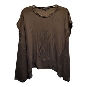 Pas De Calais Women's Edgy Grey Short Sleeve Asymmetrical Hem Tee - Size S